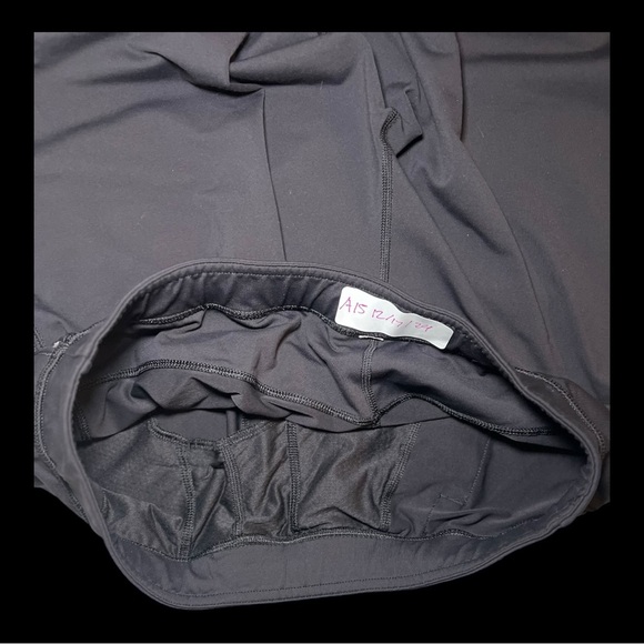 Lululemon Retreat Yogi Crop Black Sz NST - Picture 13 of 14